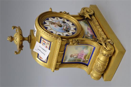 A French ormolu mantel clock, height 25cm